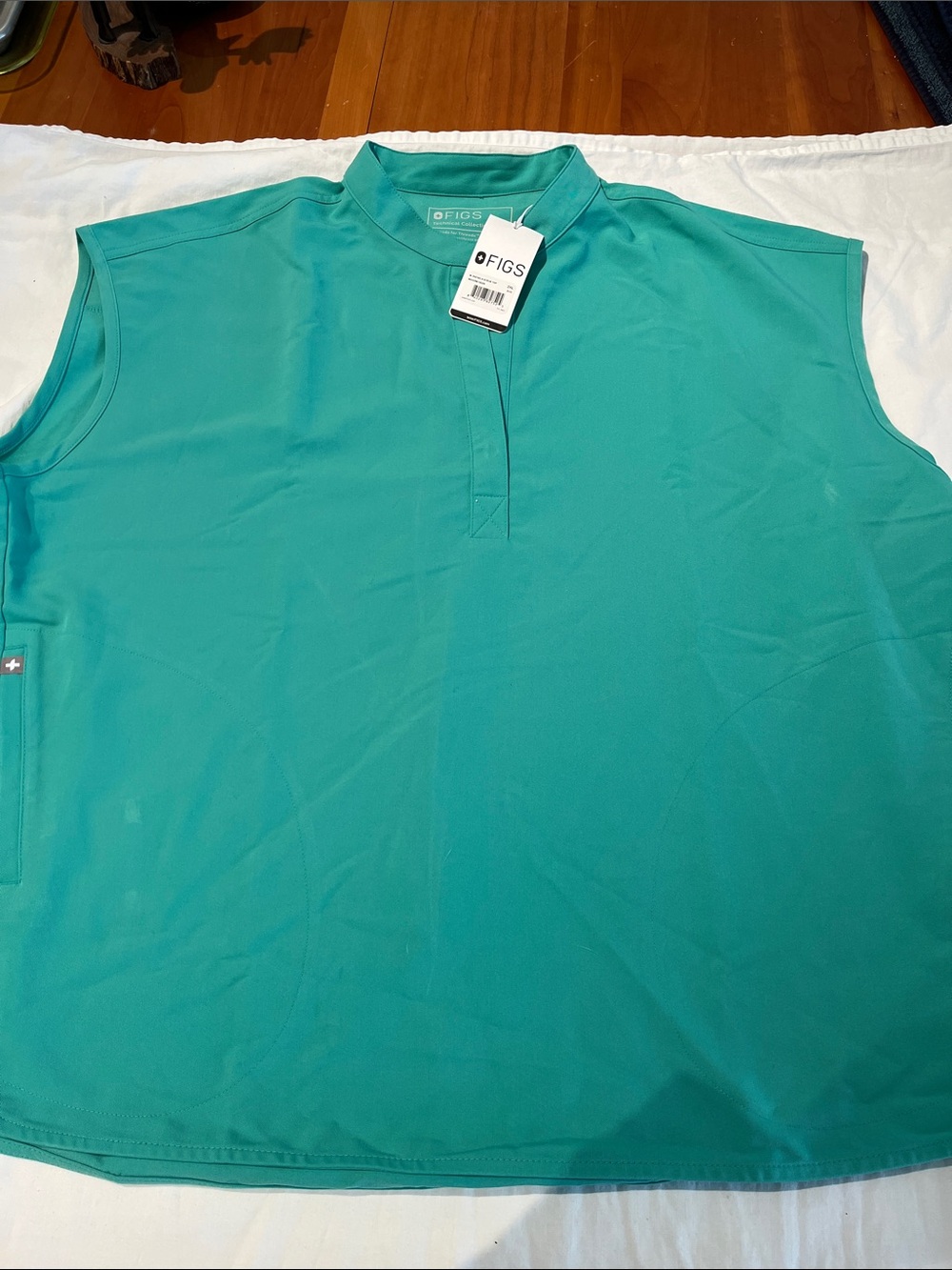 FIGS Rafaela surgical green scrub top, size XXL